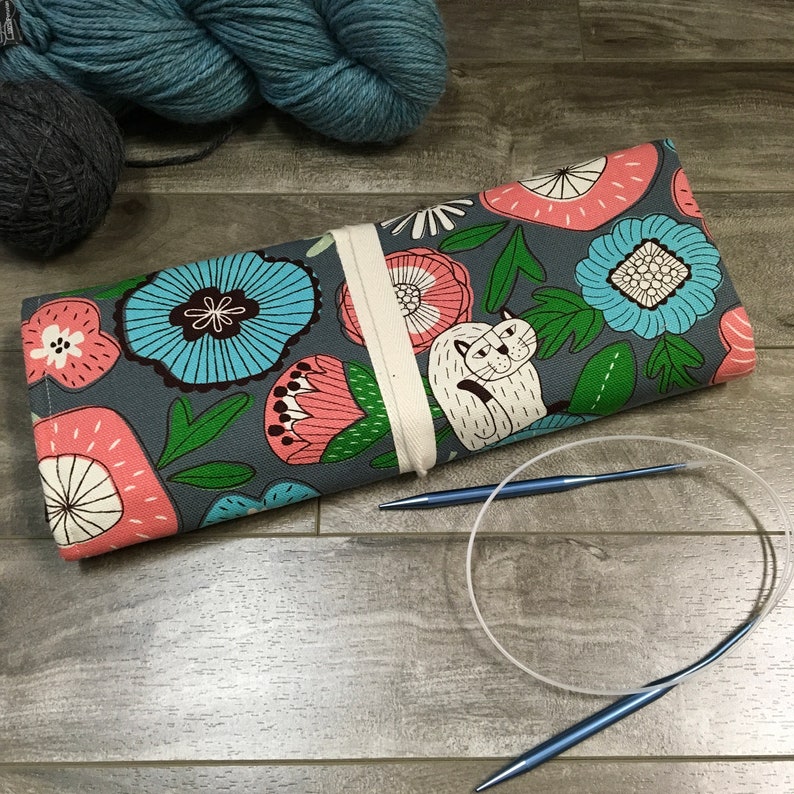 Circular knitting needle organizer needle holder needle storage