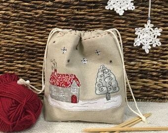 Small Drawstring bag “Cozy at home” / Knitting or Crochet / freehand machine embroidery