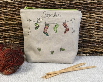 Small Zipper bag / Sock bag / Knit & Purl / Knitting or Crochet / freehand machine embroidery