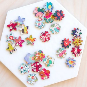 Mini Wooden Flower Embellishment Set - Made With Liberty Fabrics.