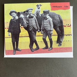 Embrace Life-kaart met vintage foto Vier jongens en paard enkele kaart