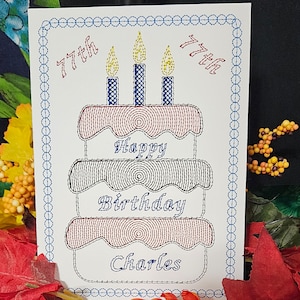 Cartões de felicitações, bolos de aniversário com velas, desenhos de bordado à máquina para papel cartão