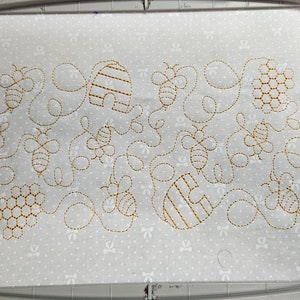 Edge to Edge - E2E - Bees, Bee Hive and Honeycombs - Machine Embroidery Quilting Design