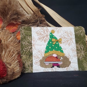 Mug Rug - Thanksgiving Girl with Turkey - In The Hoop