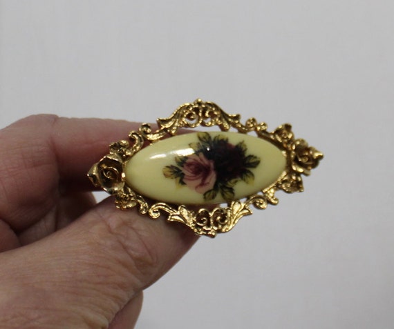 Oval Rose Guilloché Enamel Pin / Brooch in Gold T… - image 7