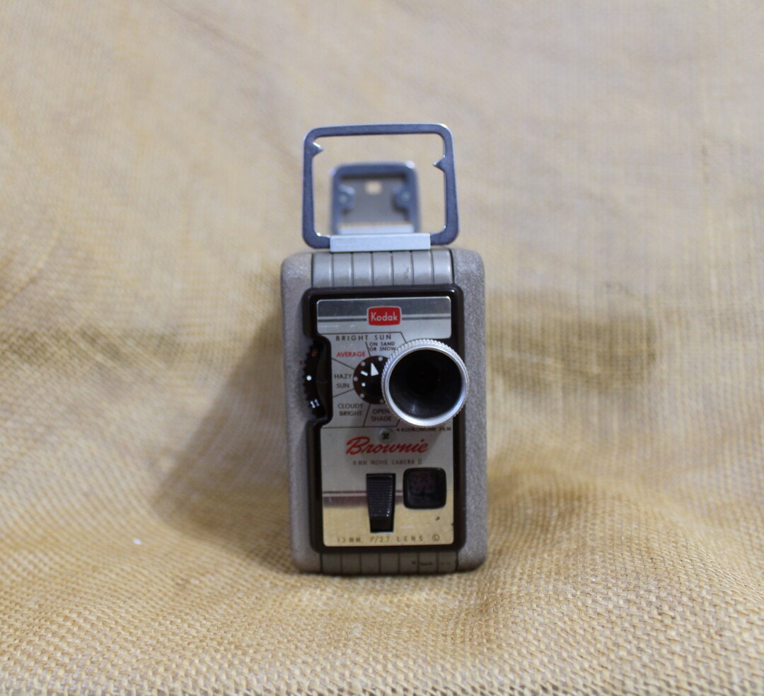 XJ18 値下げコダック・ブラウニー8mmムービー 2) VINTAGE KODAK