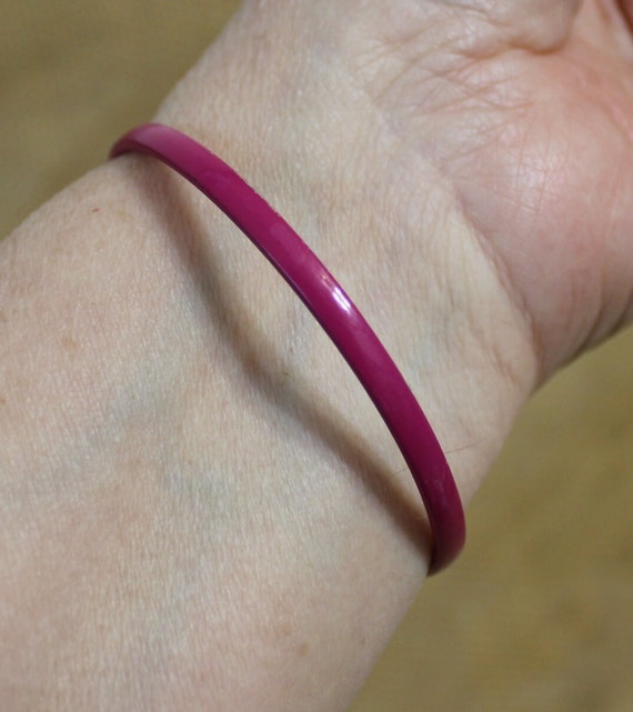 Thin Raspberry Pink Bangle Bracelet with Bow - De… - image 8
