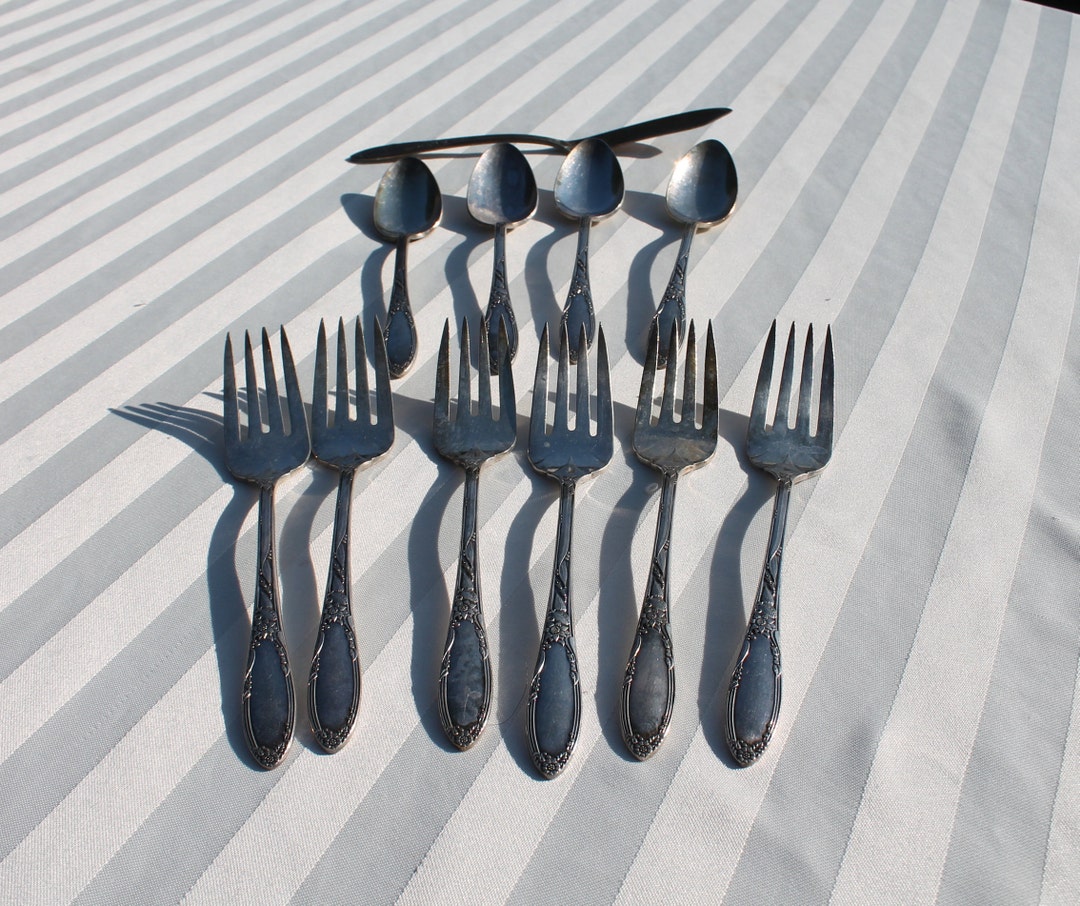 1881 Rogers Triple Oneida LTD. Teaspoons, Salad Forks and Butter