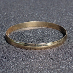 Gold Bangle Bracelet - Gold Tone Metal Bangle