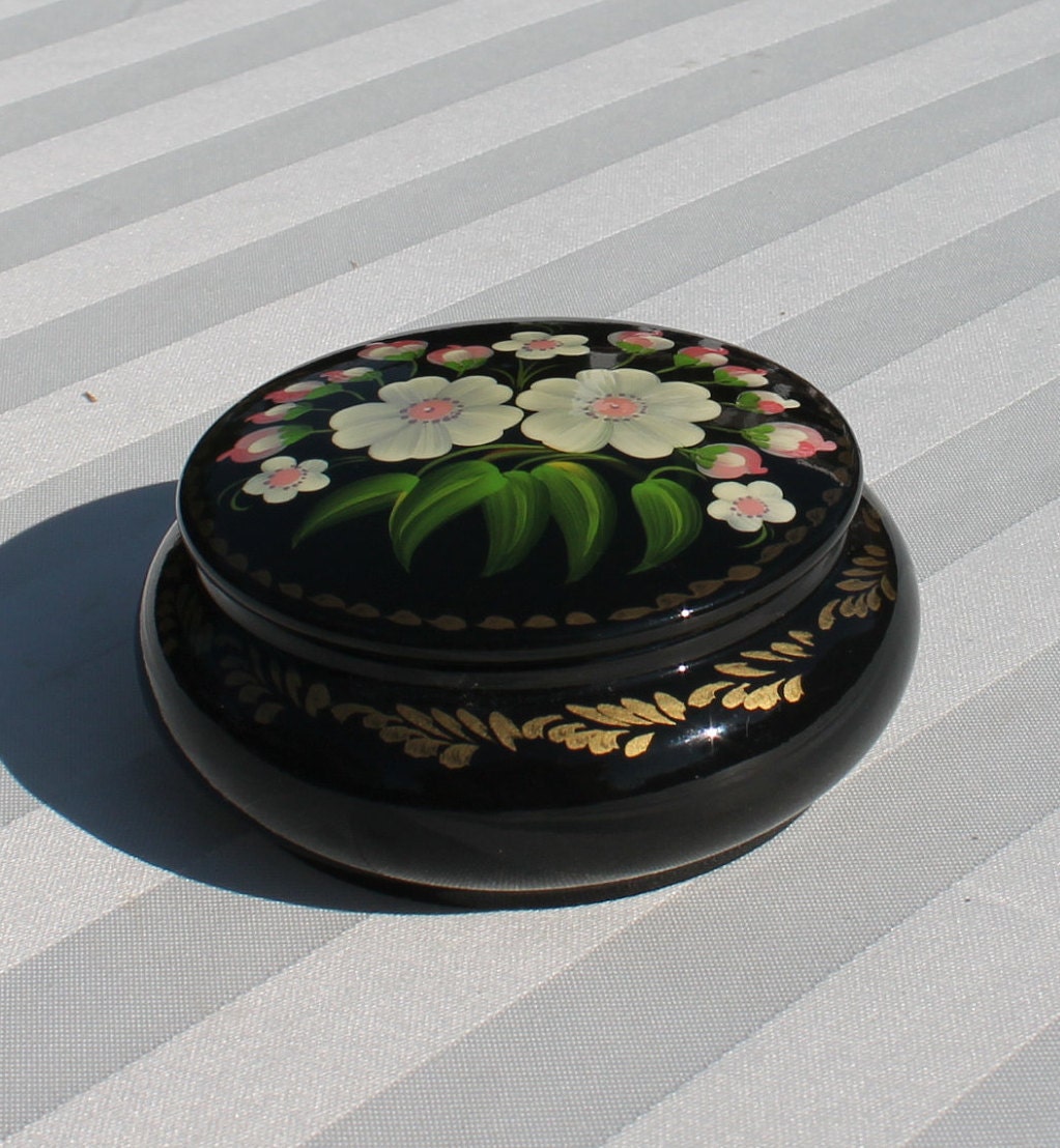 Hand Painted Lacquered Wood Box from the the Ukraine Flower Etsy.de