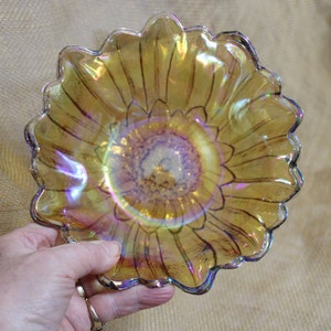 Gold Iridescent Carnival Glass Bowl in a Flower Pattern image 4