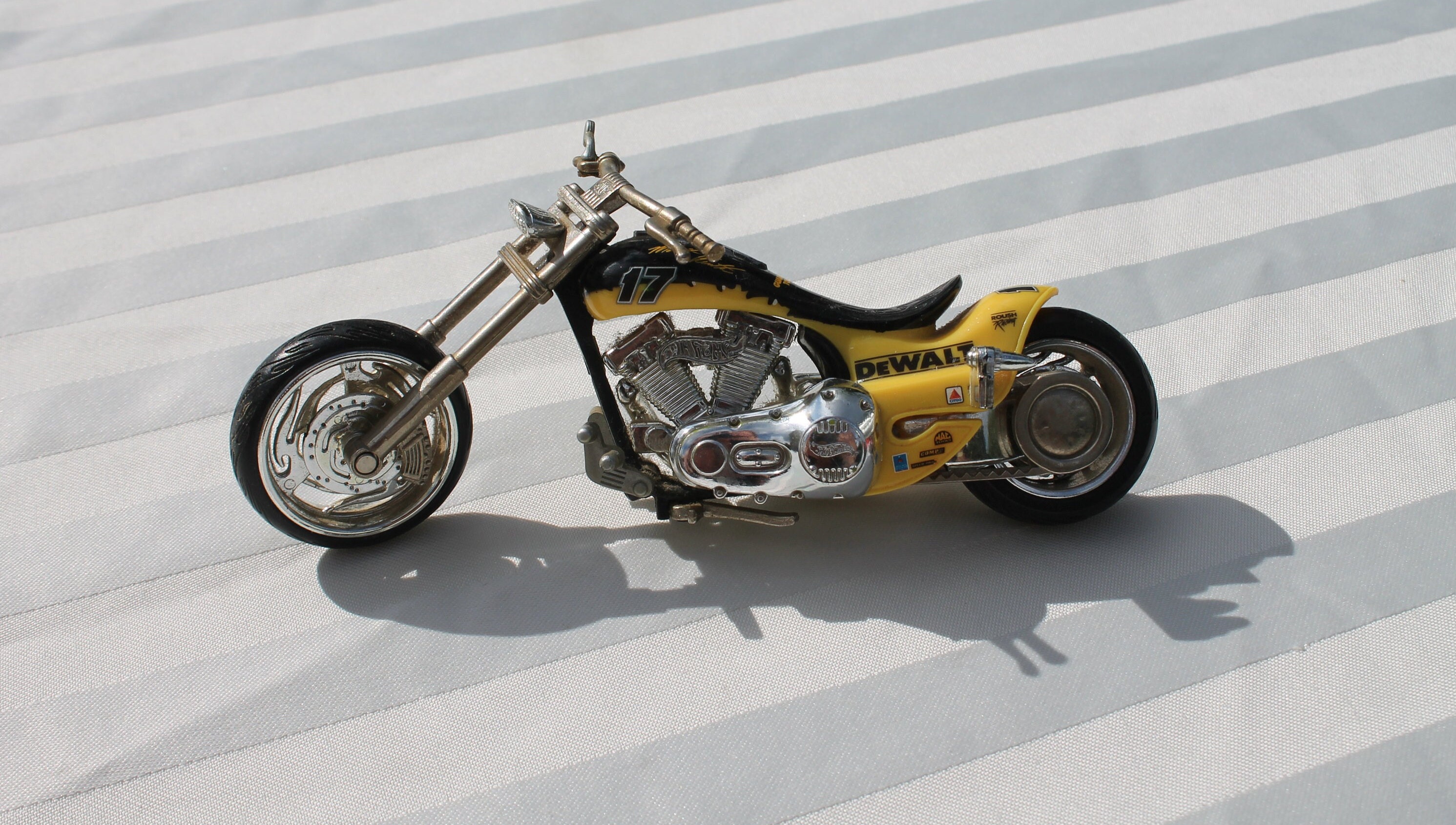 Matt Kenseth - #17 Dewalt Motorcycles From Hot Wheels - Sign Matt