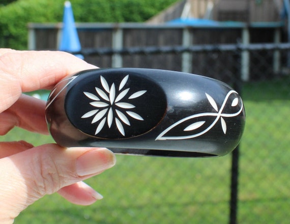 Black and White Etched Bangle Bracelet - Etched B… - image 5