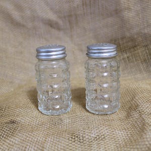 Clear Glass Salt and Pepper Shakers by Anchor Hocking - Mid Century Waffle or Block Style Salt and Pepper Shakers