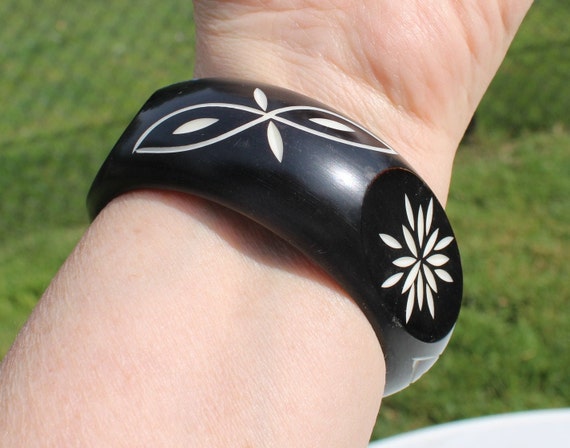 Black and White Etched Bangle Bracelet - Etched B… - image 7