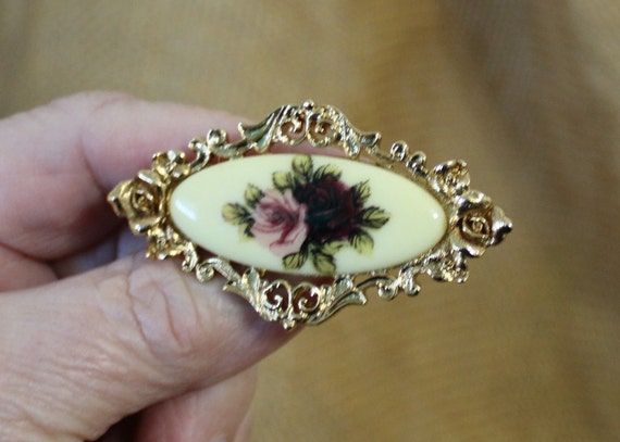 Oval Rose Guilloché Enamel Pin / Brooch in Gold T… - image 6
