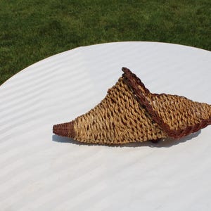 Large Raffia Rope and Wicker Woven Footed Cornucopia Basket - Centerpiece - Thanksgiving Holiday Decor