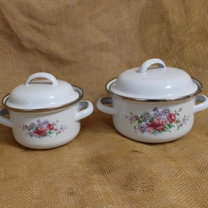 Pair of Small Enamel Dutch Ovens with Floral Pattern - 2 Mini Enamel Dutch Oven Pots with Flowers