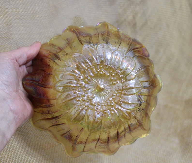 Gold Iridescent Carnival Glass Bowl in a Flower Pattern image 9