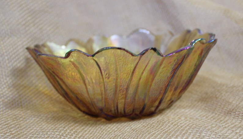 Gold Iridescent Carnival Glass Bowl in a Flower Pattern image 6