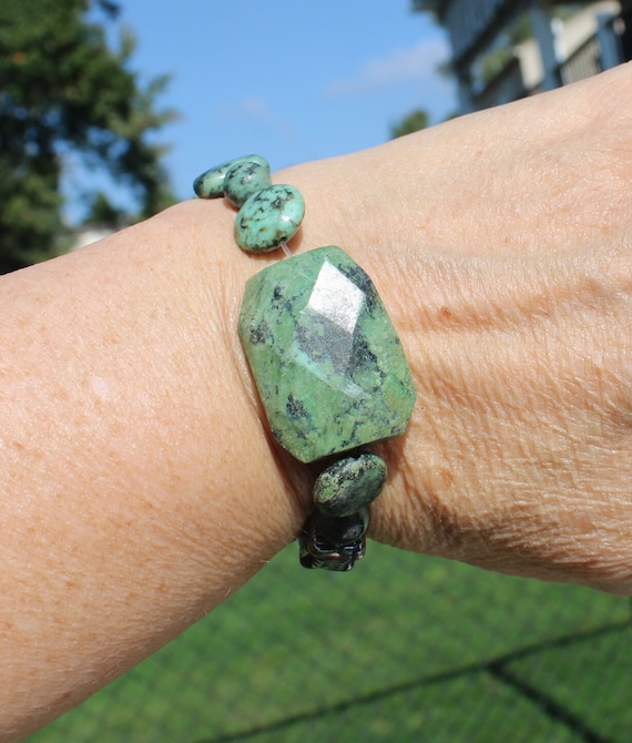 Green Stone Beaded Stretchy Bracelet - Green Marb… - image 1
