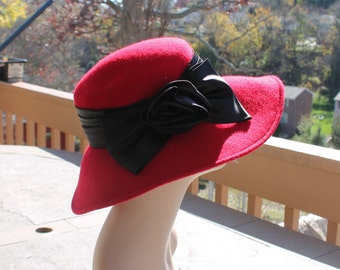 Michael Howard 100% Wool Red Hat U.S. A. with Black Accent Ribbon and Bow Michael Howard 100% Wool Red Hat Made in the U.S. A. With  main image 3