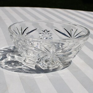 Clear Glass Bowl by Hocking Glass Co. in Early American Precut Pattern (EPAC) / Star of David