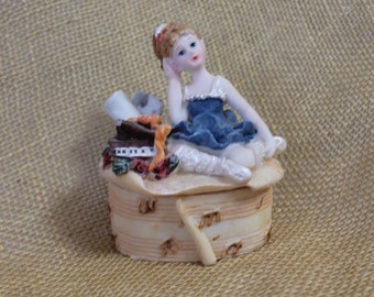 Ballerina  Ring Dish / Box  Figurine - Ballet Trinket Dish