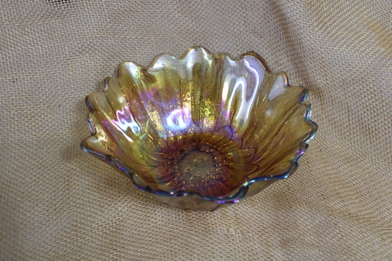 Gold Iridescent Carnival Glass Bowl in a Flower Pattern image 2