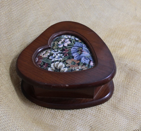 Small Heart Shaped Wooden Jewelry Box with Tapest… - image 2