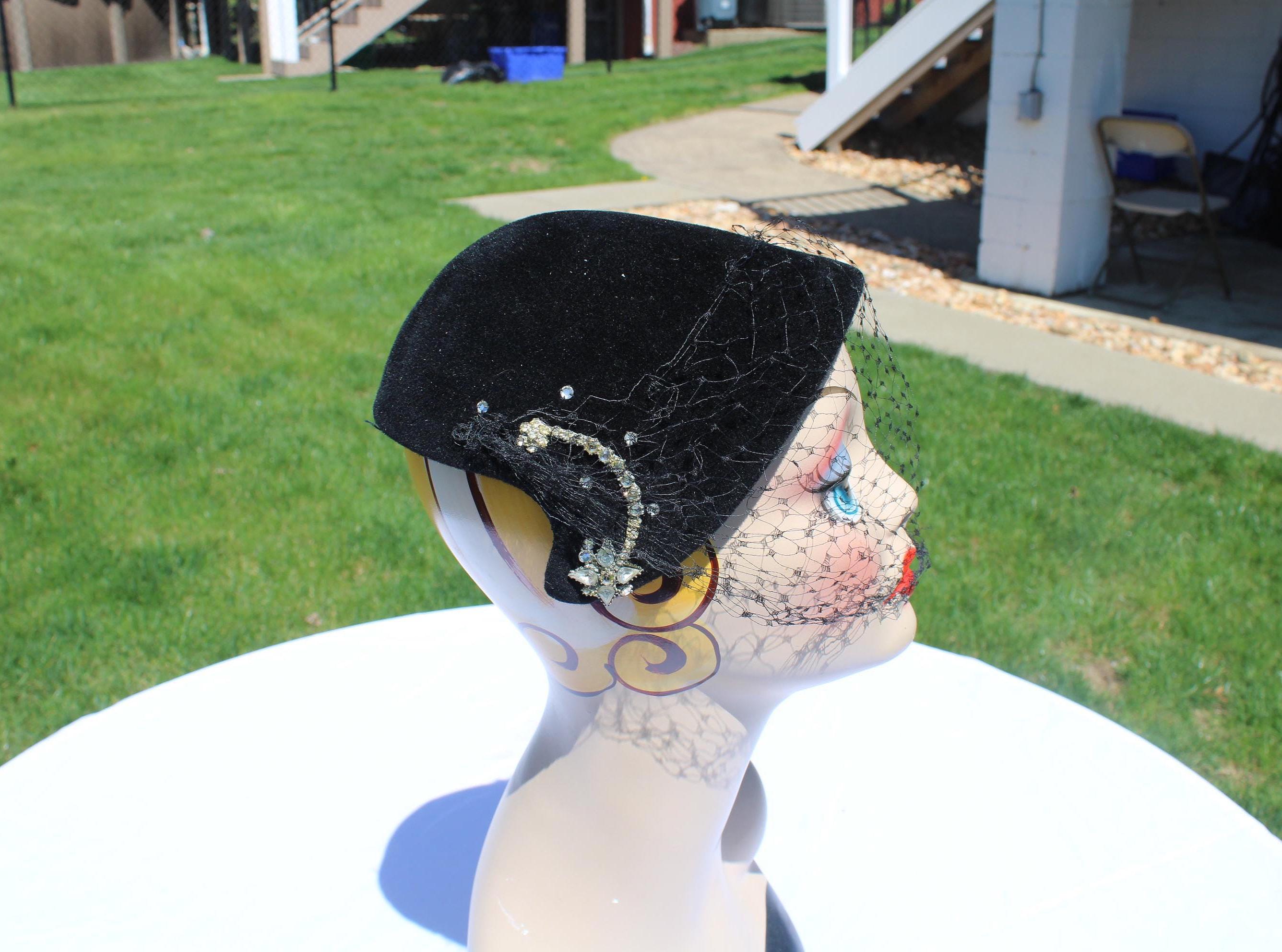 Vintage 40s 50s Black Velvet Burlesque Cocktail Sculpted Headband Half Hat 1940s Cocktail Hat - Etsy main image 4