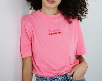 Camiseta feminina - Cor rosa - Academia feminina Estampa bordada