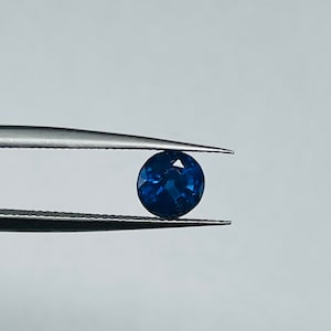 unset sapphire loose 0.77ct round blue natural blue sapphire loose 5.89mm round sapphire natural earth mined
