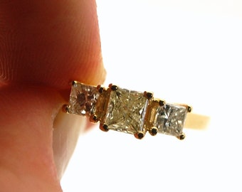 Diamond Engagement Ring 18K Yellow Gold/1ct three stone Engagement ring Yellow Diamond ring/Conflict free diamond ring Canadian made