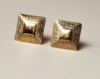 Square Cuff Links - Gold Tone, Floral Design, Retro Square Shape, Engrave Initials, Formal Wear, Wedding, Groom Gift, 1970s Mens Jewelry
