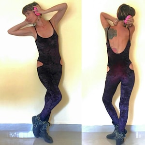 Venta. Mono Glam en terciopelo elástico rojo oscuro