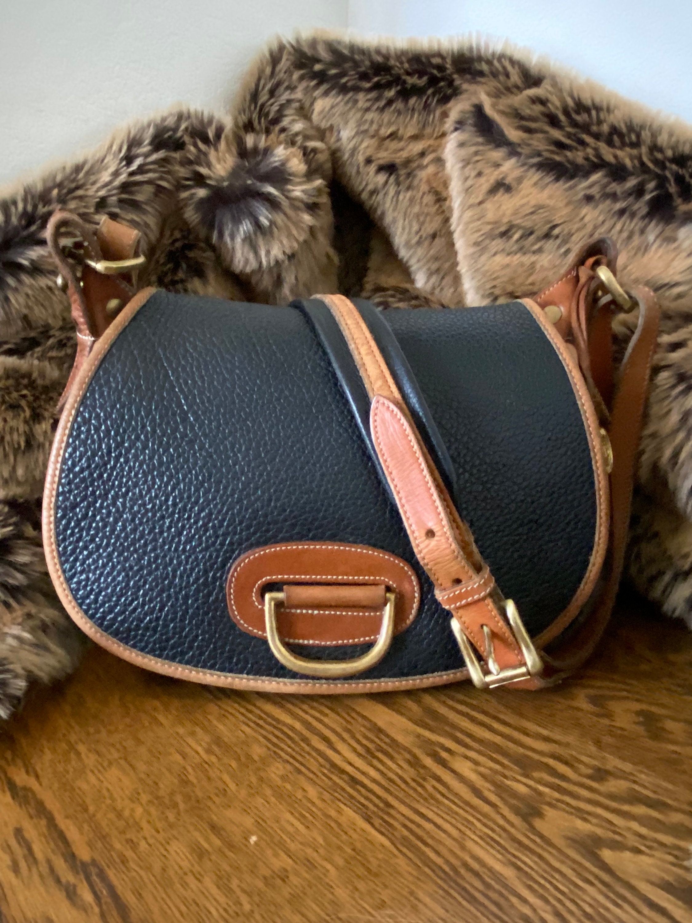 White Dooney dribbly Bourke