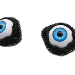 Two small hair clips, Gothic hair clips with eye, hsp65