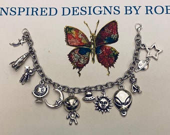 Alien Charm Bracelet, UFO Bracelet, Alien Jewelry, I Want to Believe, Sci-Fi Jewelry, Sci-Fi Bracelet, Alien Bracelet, UFO Jewelry, Silver