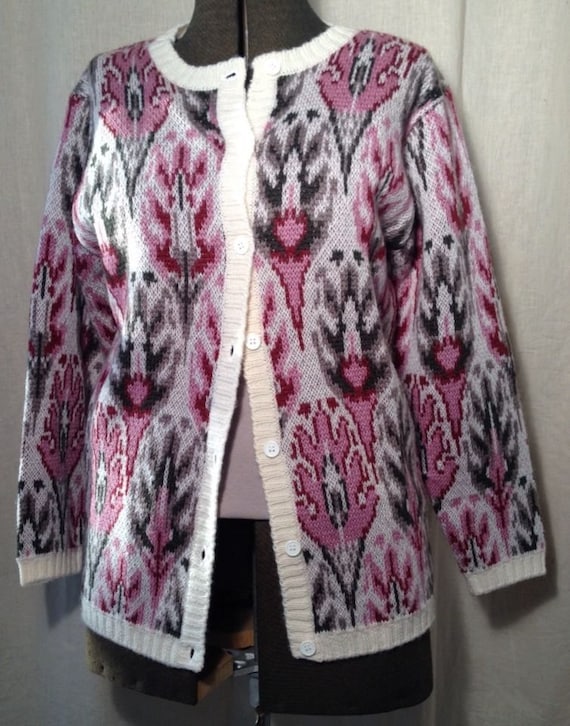 Vintage Lady Clansman Bermuda Wool Cardigan Sweate