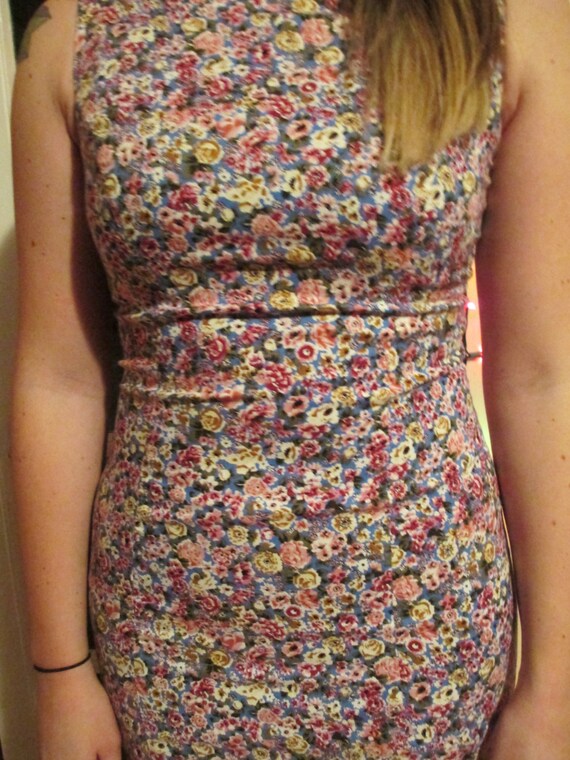 Vintage Tiny Floral Print / Pattern Sleeveless Fi… - image 2