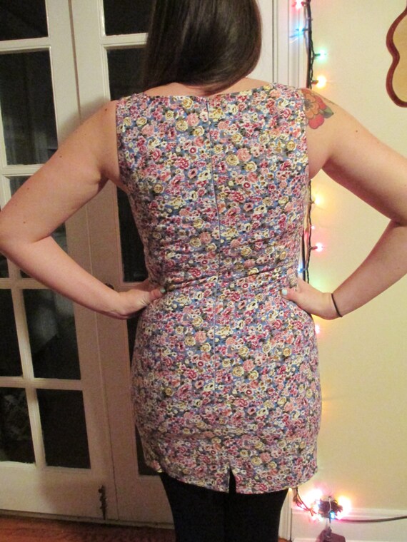 Vintage Tiny Floral Print / Pattern Sleeveless Fi… - image 3