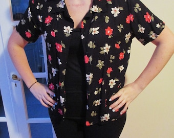 Vintage Black Floral Pattern Short Sleeve Button Down Shirt w/ Pink / Red and Tan / Brown Flower Pattern