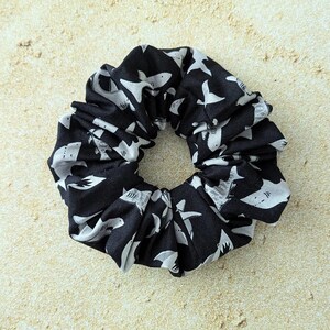 Ocean Theme Hair Scrunchie Shark Design Beach Style Accessory Summer Fashion Essential Gray Aquatic Elastic Band Marine Animal Look Quality Handmade Construction Comfortable Daily Wear Perfect Swimming Pool Accessory Fun Stylish Addition