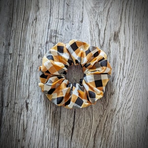 Orange and Black Plaid Scrunchie | Scrunchie Hair Tie | Autumn Scrunchie | Bachelorette Party | Halloween Scrunchie | Fall Scrunchie Gifts