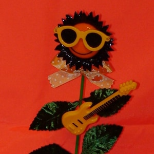 Vintage 80's Takara Rock' N Flowers! Dancing Flower Toy! Works