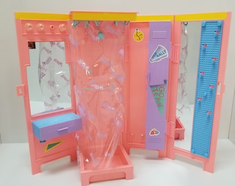 Vintage Hasbro Maxie Doll's "Too Cool Locker" Playset! 1980's! Barbie!