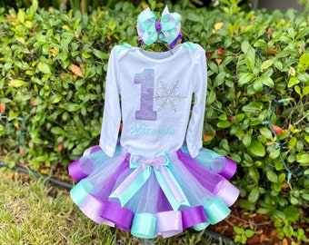 Hair bow Winter ONEderland Snowflake Birthday Girl Outfit- Onesie Pink Dot Number Lavender /& Silver Tutu Aqua Snowflake and Name Pink