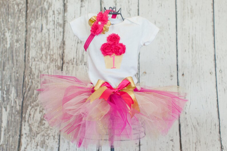 9 month-4T Baby Girl/'s First Birthday Outfit-3 Piece Sewn Tulle Tutu Skirt with Shirt and 3D Cupcake w Age Number /& Headband