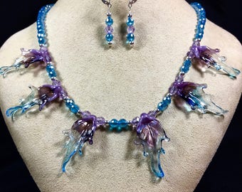 #2488 Stunning Helen Backhouse Leaf is the focal point of this gorgeous 20 Amethyst necklace